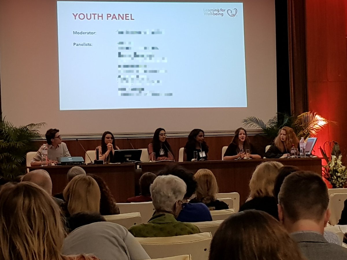 Tinnaros's tweet photo. Listening to #YoungPeople discuss their experience of the different #education systems they have gone through and how to #empower #youth in different ways.
Great start to this #L4WB community day. https://t.co/R9OwhCvDx4