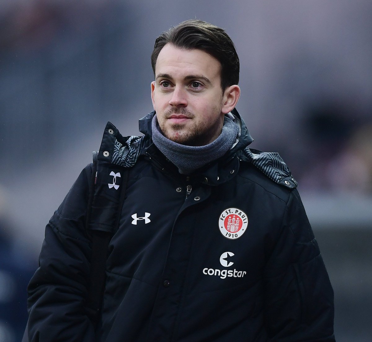 fcstpauli's tweet photo. "Happy Birthday to you...." 🎶
Spielanalyst Andrew #Meredith (4⃣6⃣) und Physiotherapeut Mike #Muretic (2⃣9⃣) feiern heute Geburtstag! Alles Gute, Jungs! 🎂☕️🎈🎁🎉 #HappyBirthday #fcsp https://t.co/gcyX1F4qKW