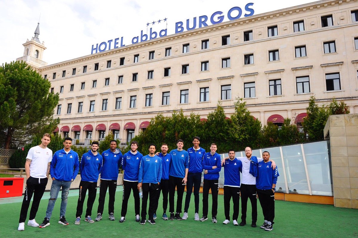 Encantados de recibir una vez más al Club de Baloncesto <a href="/SanPabloBurgos/">Recoletas Salud San Pablo Burgos</a> en nuestro #abbaBurgosHotel. ¡Muchas gracias, equipo! 😊🏀👏 #SanPabloBurgos