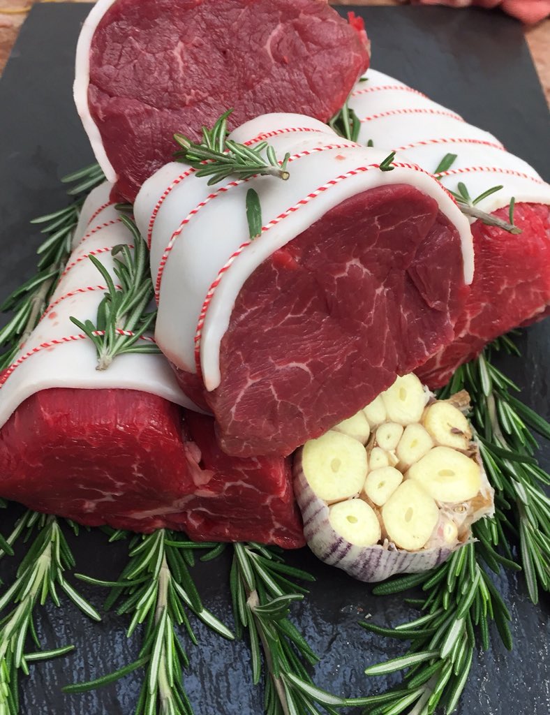 We have these amazing Châteaubriand back on special offer, only £13.50 per Lb. normally £54.50 per kilo.
Limited number, so please hurry