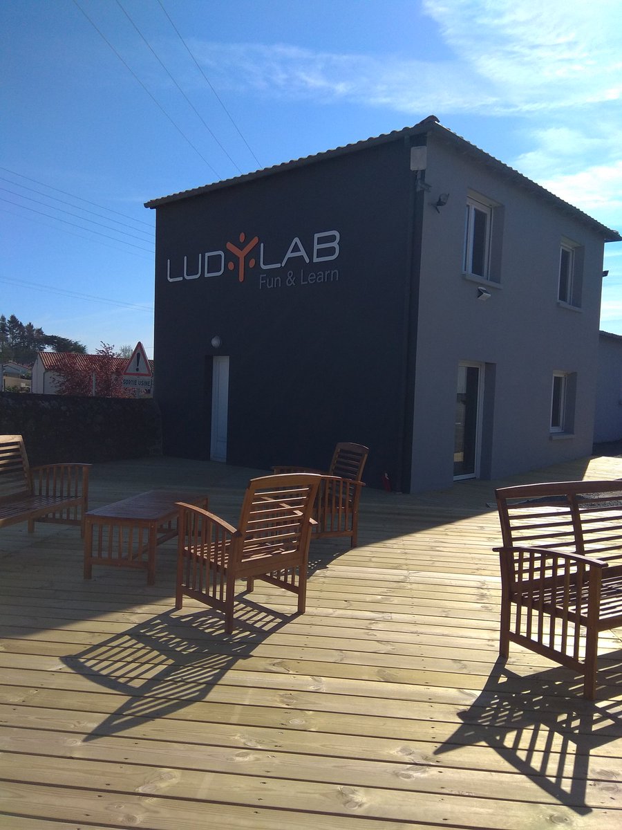 Cajeabe's tweet photo. Coworking au top au #ludylab #Vendéetech 🔝 https://t.co/QJMKpugY0K