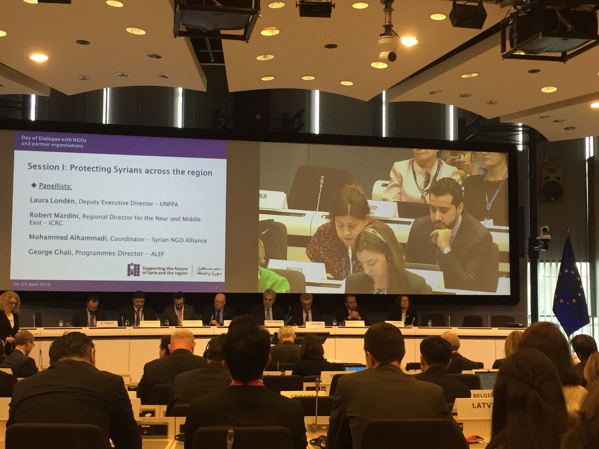 RachelDoreWeeks's tweet photo. ‘women’s rights defenders in Syria deserve the full protection and support of the international community’ #womennowfordevelopment #syrianwomen&girls #brussels2 #SyriaConf2018 @unwomenarabic https://t.co/JTOTDVIyxg