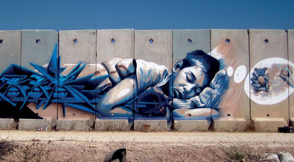 FIPADOC's tweet photo. [DIFFUSION] 📺 
Ce mercredi 25 avril à 22h35, @ARTEfr diffuse "Histoires d'Israël", le documentaire réalisé par William #Karel et Blanche Finger présenté au #Fipa2018. Dix écrivains israéliens majeurs dressent le portrait de leur pays, et en révèlent les ambiguïtés. https://t.co/QtQLyWjMR4