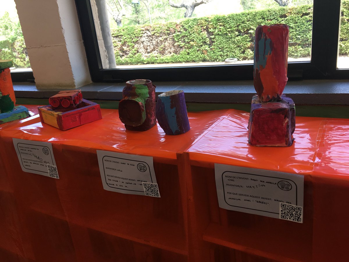 bruno_najera's tweet photo. Invents molt curiosos a l’Escola @El_Rocal de #Montesquiu. Moltes felicitats per l’exposició! #Inventem https://t.co/zaVtf0h1ew