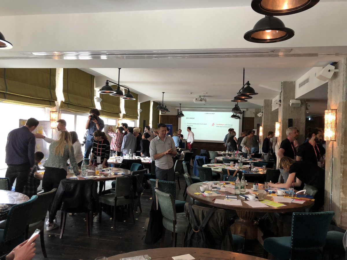 dsprint_academy's tweet photo. 'How do you design for someone you don't fully understand?' @icvetan @dsprint_academy #desigsprint #designsprintworkshop #DesignBetter https://t.co/9RYwNk2nAR