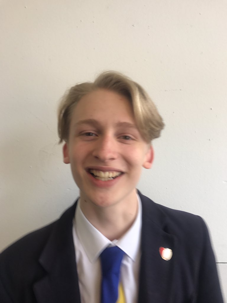 RossGunnMartin's tweet photo. @che_Mcsorley Hi Ché, poor Thomas here does not have a date to our school leavers dance this year, how many retweets do we need for you to take him? We are from Aberdeen https://t.co/4ugl3xxpk4