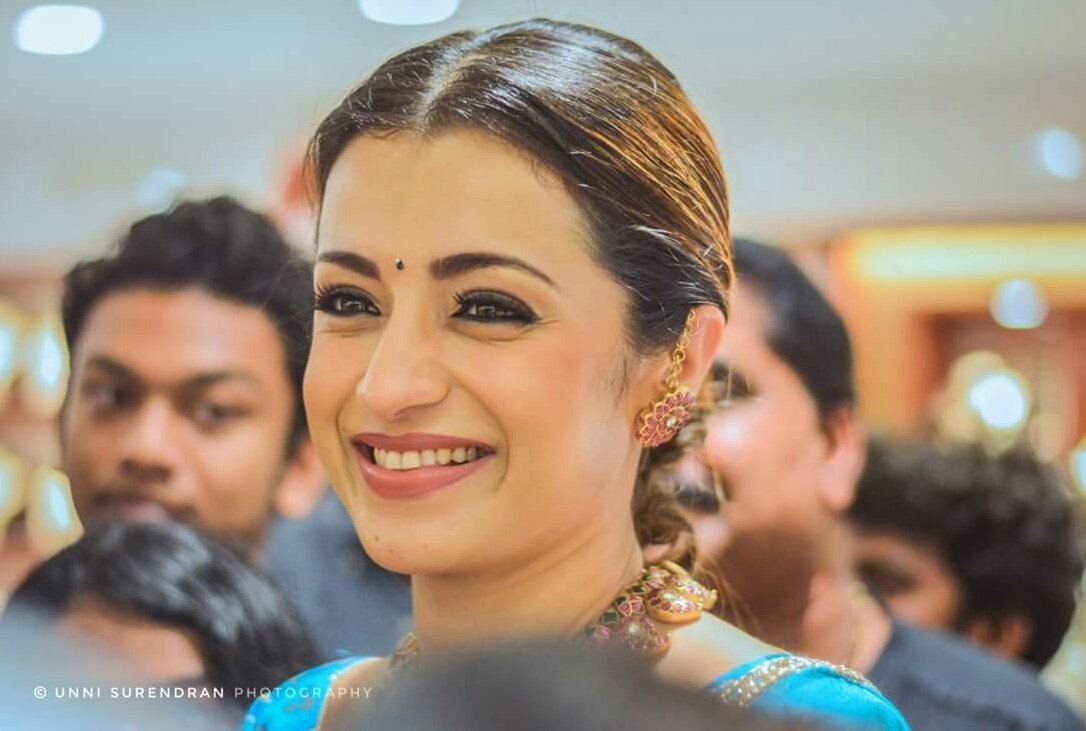 TrishaBloodz's tweet photo. Gorgeous pics of Evergreen @trishtrashers at Kottayam showroom launch! ♥ https://t.co/hXmrt4MF17