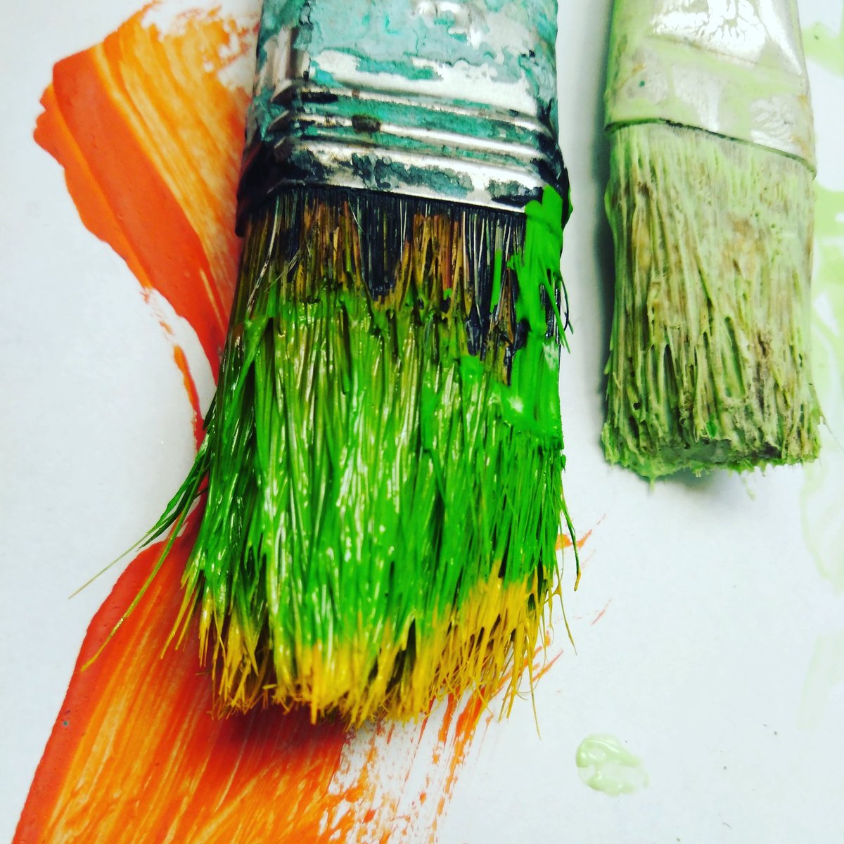 illusive_wind's tweet photo. Творческие моменты #artwork 🖌️💓 #art #drawing #draw #painting #paint #paintdraw #izhevsk #izhevsk_city #fluidart #artist #artistwork #творчество #творческиелюди #творческиебудни #художники #художникиижевск #краски https://t.co/XLq7TffvbS