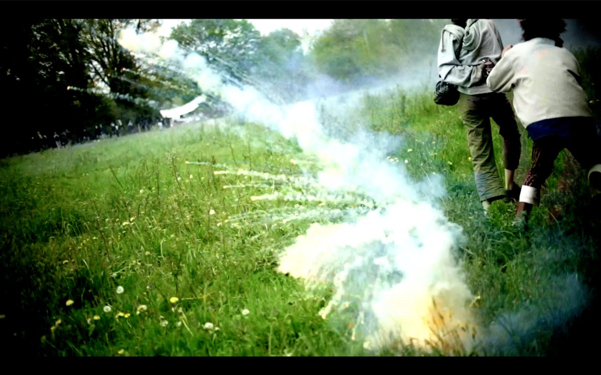 Kschka's tweet photo. Des armes chimiques vomitives déversées en grande quantité hier sur la ZAD #NDDL #Adamsite https://t.co/7alOBHbsvy