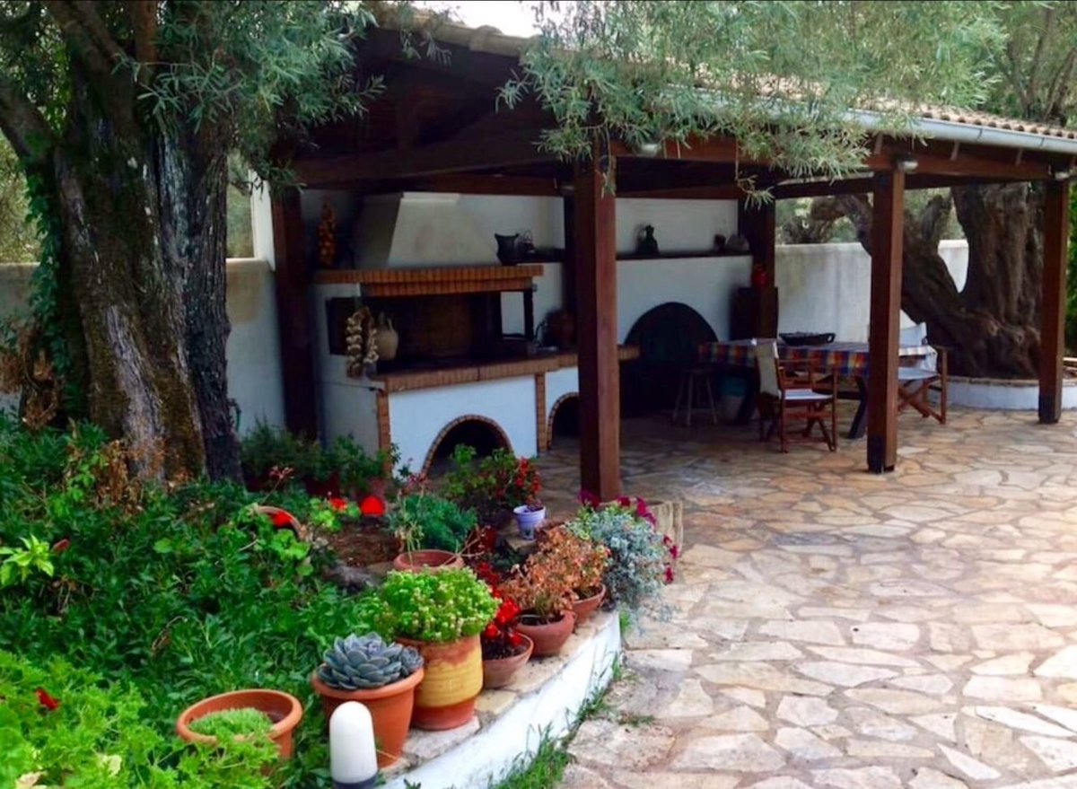 LefkadaRentals's tweet photo. #unique #family #villa close to the #surfers long #beach of Ai Giannis and #Lefkada #town !!!
.
https://t.co/c20HzyEXC1
.
#visitlefkada #visitGreece #Vacation #holidaymood #familyholiday #holidays #enjoysummer #summeriscoming☀️ https://t.co/OGQpWuC38h