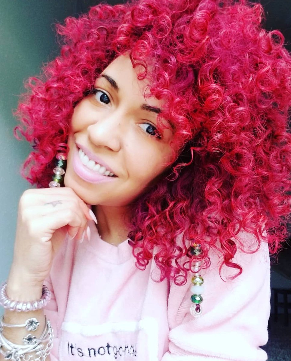 CrownPaintColor's tweet photo. HighLyte on Pink Curls🎀 #crownpaintcolors #crownpainthairshadows #crownpaint #crownpaintcolors #hairmakeup #hairshadow #highlyte #2braidsandbeads https://t.co/e3VfLXpd3q
