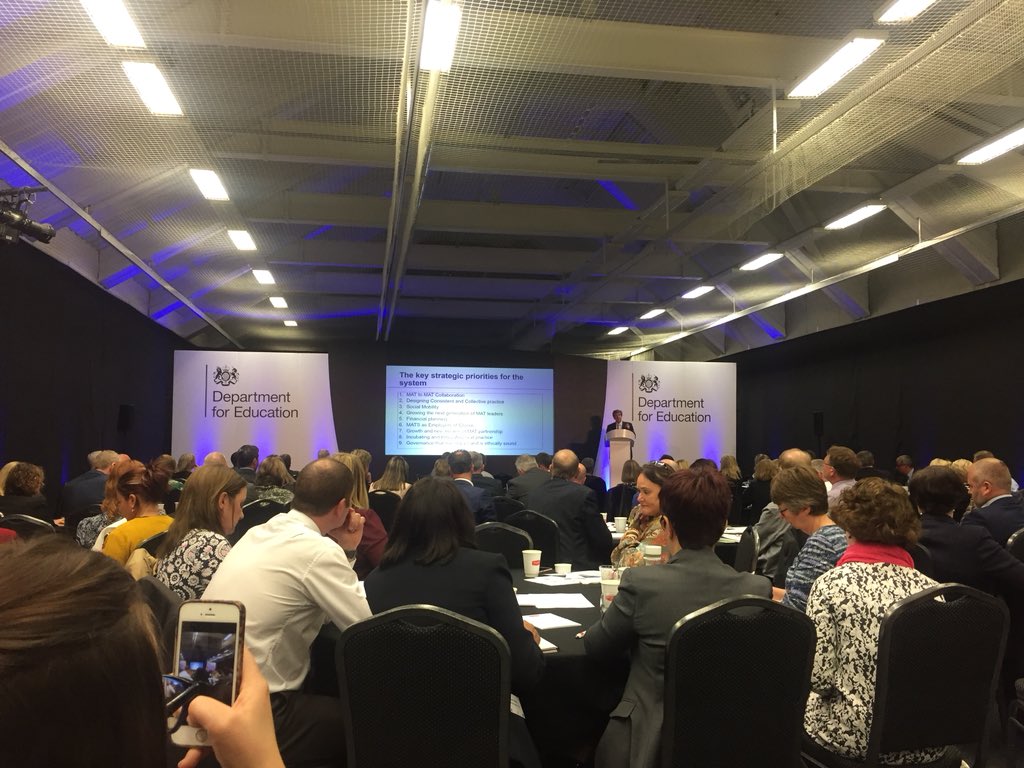 annalouise_90's tweet photo. What are the next priorities for the development of MATs across East Midlands and the Humber? Some interesting ideas from National Schools Commissioner Sir David Carter @Carter6D #EMHCONF18 https://t.co/RPPe4y6dPh