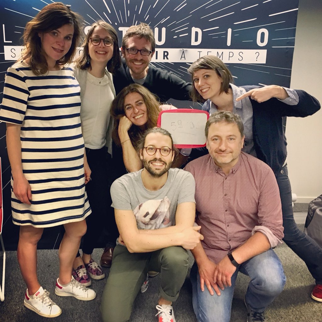 SoWouat's tweet image. Je ne saurais que trop vous conseiller #LeStudio : l’#escaperoom made in @radiofrance à la @Maisondelaradio ! 1h pour reconnecter un studio.
Notre score : 59’02 et qd on sait qu’il y a 30% de réussite... 😎
Y a même du @fredsigrist et @alexvizorek dedans et rien que pour ça... 🔛