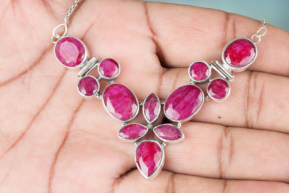 gemsjewelry925's tweet photo. #Ruby Gemstone #Necklace, 925 Sterling Silver, #boho Jewelry, #handmade Necklace

Buy This Necklace Link : https://t.co/h9f5KXXtjd

#rubynecklace #rubygemstonenecklace #necklace #weddingnecklace #gemstonejewelry #vintagejewelry #silvernecklace #handmadenecklace #womennecklace https://t.co/fBAxD57CA8