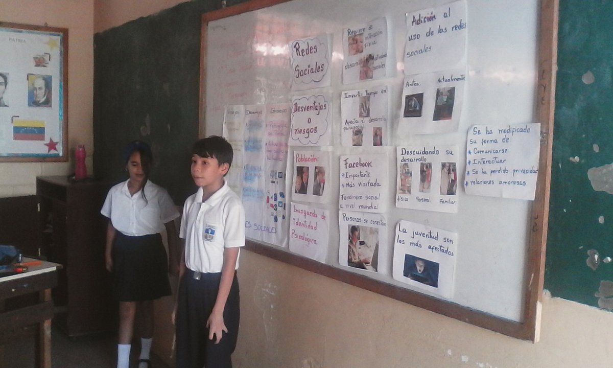 elirm18's tweet photo. Semanario sobre Las Redes Sociales por los estudiantes del 5 grado sección A 👏👏👏 https://t.co/0YpdkM2XvX