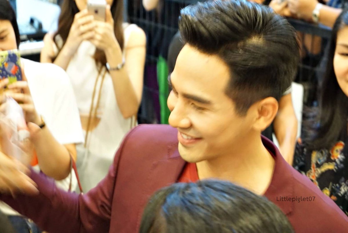 wdhwdypa's tweet photo. ภาพอาจจะเบลอแต่พี่ชัดในใจ 😍 #โป๊ปธนวรรธน์ #popeza #popezaap #TrueTaokae
#TruePointandPay #ขายดีมีร้านแตก #ยิ่งขายยิ่งได้ทรูพอยท์ https://t.co/6BAqtQNPDt