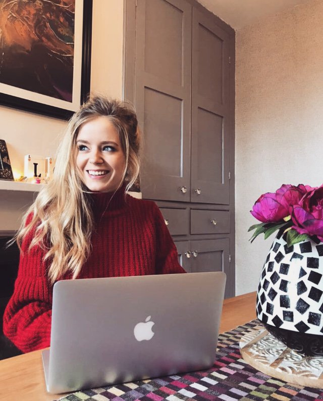 cazstapley's tweet photo. WOW WOW WOW!! Just read this article! 
https://t.co/mK2I29Vv0T 

What an inspiration to female entrepreneurs! @shecanshedid I will definitely be looking into going to this.... Event: She can. She did. – The Midweek Mingle! #RaisingDiamonds #VA #InspiringFemaleEntrepreneurs https://t.co/MsUeWuyJqe