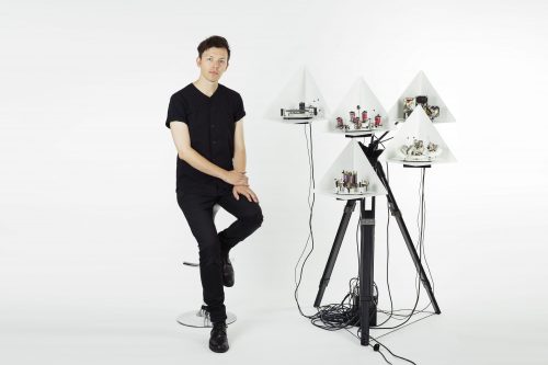 mappingfestival's tweet photo. 💫Tripods One by Moritz Simon Geist-> May 11, 10pm💫
Tripods One is a #Robotic #Sound #Sculpture by #MoritzSimonGeist that shows interactions between #robots and #electronicmusic 🤖->Book your tickets here: https://t.co/usofar8a3p
#mappingfestival #performance #deviantelectronics https://t.co/4m97vPyzqp
