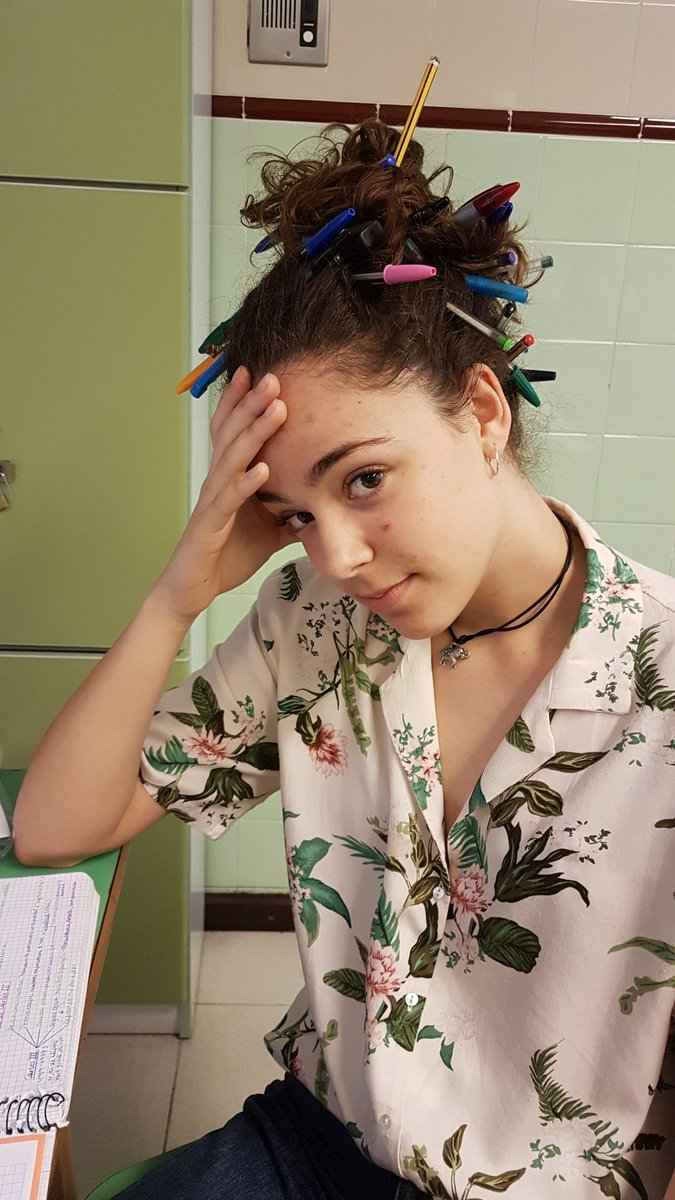 si este tweet llega a 1000 rt @paulaelvira15 se gradúa con este peinado