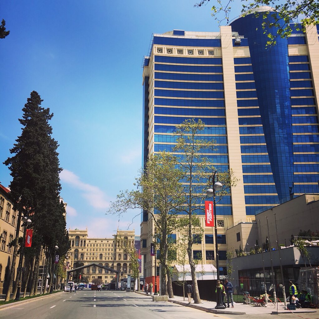 khpconsulting's tweet photo. Salam Baku!
#AzerbaijanGP #F1 #formula1 #StreetF1ghters #Baku #Unleash2018 #azerbaijan #salambaku #backinbaku #raceweek #raceweekend #bakucitycircuit https://t.co/45gos4oLT7