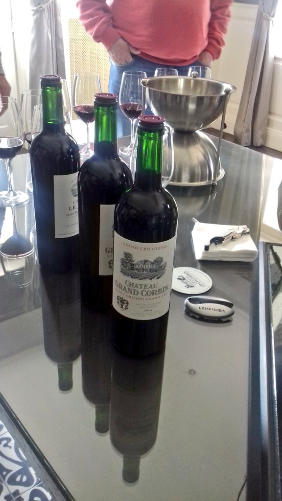 DuffauJosephine's tweet photo. Dégustation au #ChateauGrandCorbin à #SaintEmilion... Millésime #2016.. https://t.co/xFP0o28jjE