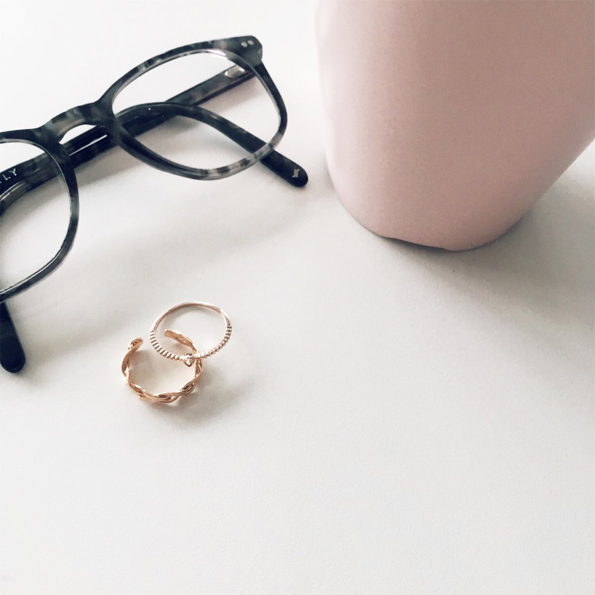 Noosa_fr's tweet photo. [#BAGUES] : Le combo du jour 💕
Retrouvez notre bague Théa en version dorée : https://t.co/25JhTKuA3g
ainsi que notre #bague Estelle sur notre #eshop : https://t.co/mazH3SkqRN https://t.co/wVPkPuROsg