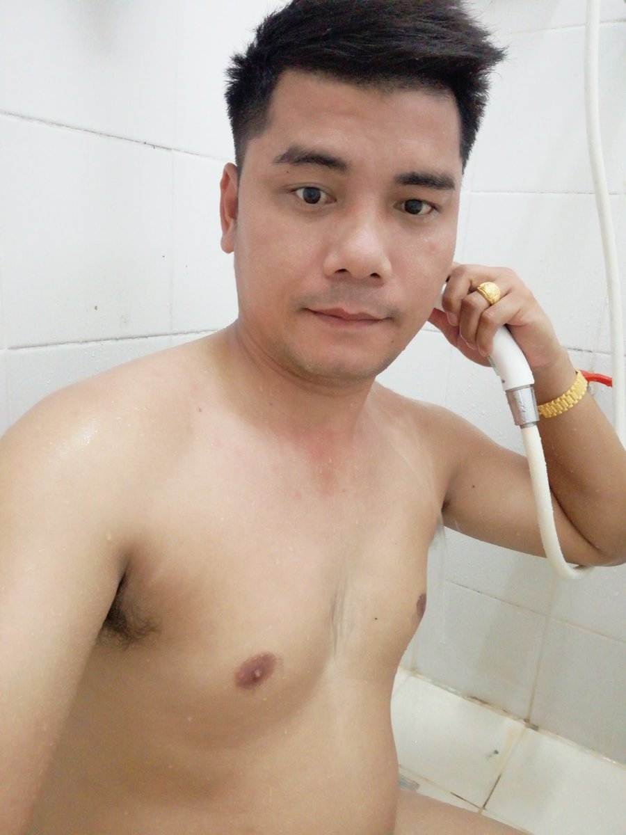 NChumpae's tweet photo. ร้อนต้องแช่น้ำ มาสิ https://t.co/tB9L4sPLM1