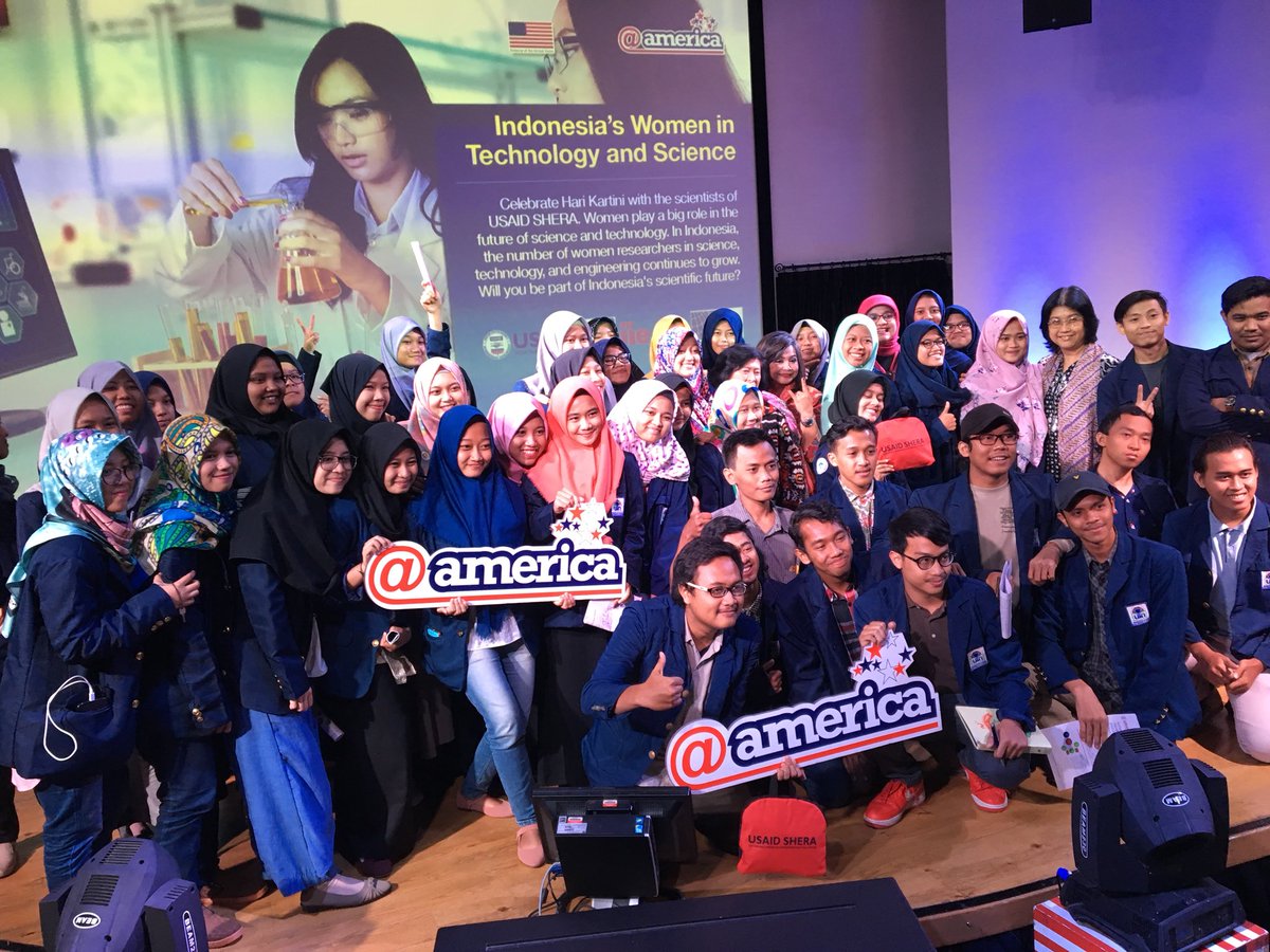 jalueleven's tweet image. A great Kartini event by discussing Indonesia’s women in technology and science today #penelitianshera @america #usaidindonesia #kemristekdikti