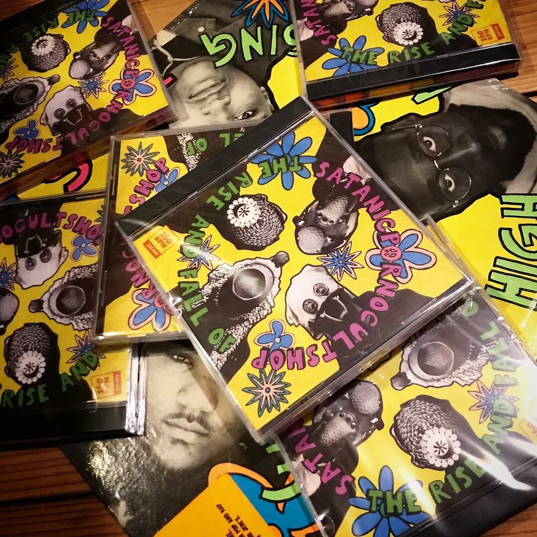 nunulaxnulan's tweet photo. Good desine, Good music, Good friendship!!! #satanicpornocultshop #zonamusic #eqwhy https://t.co/hKlnWllCwn https://t.co/E3ESzu6NOF