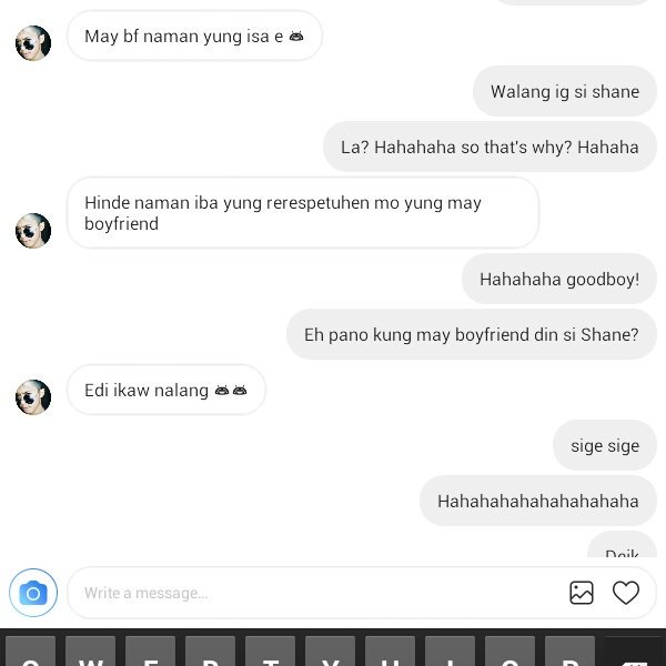 queenkkm's tweet photo. That akward moment happened hahaha this was gping to be unforgettable conversation I had with my crushes! https://t.co/kNLKOTzEqg