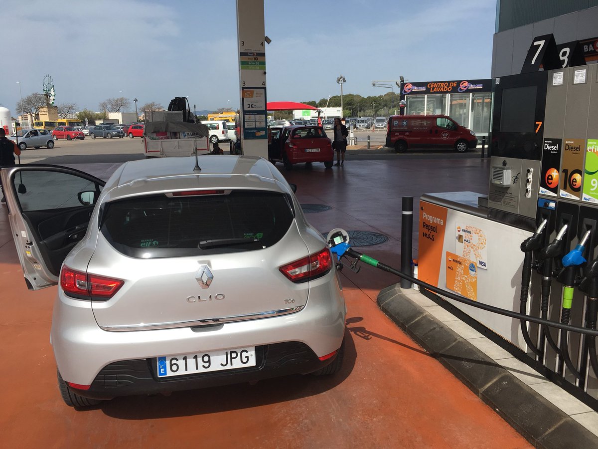 mikesmusicmedia's tweet photo. Promotion-Tour auf Mallorca läuft weiterhin.
:)
#promotions #promo #malle #2018 #neuemusik #partyschlager #bk #bierkönig #Megapark #Stadl #ProducerLife #me #today #carrental https://t.co/TmXzb6Sqxj