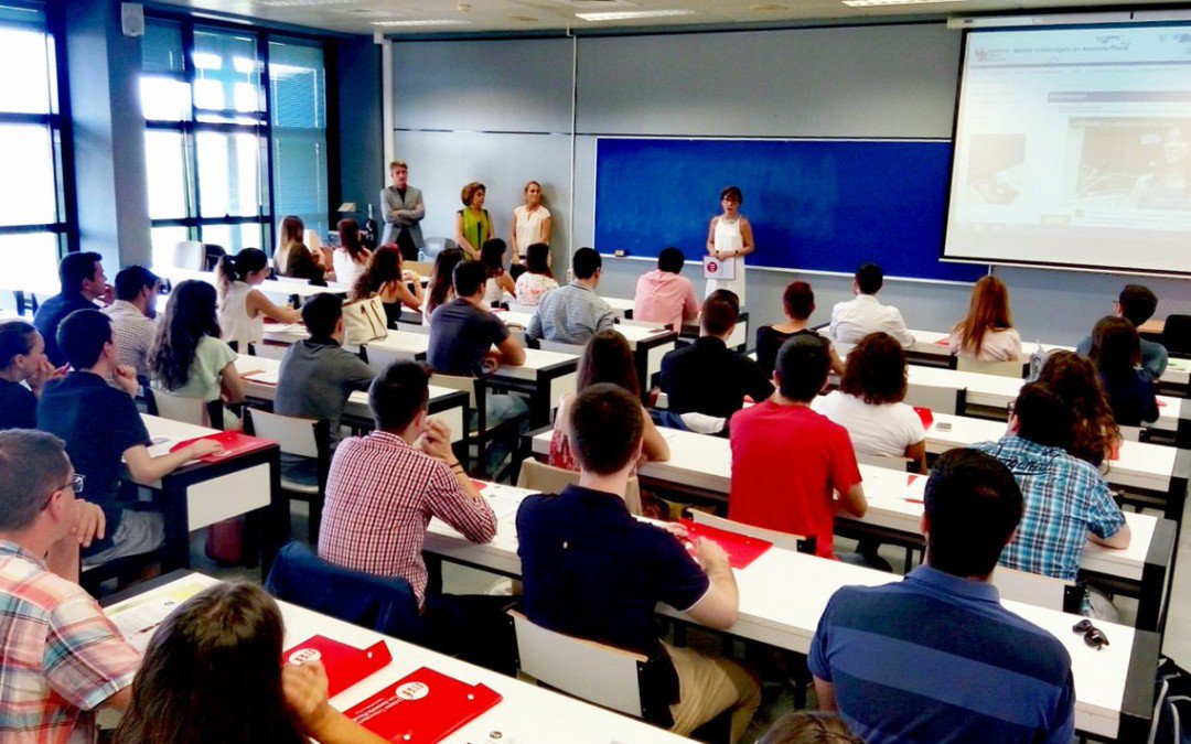 Maf_UMH's tweet photo. El Máster Oficial en #AsesoríaFiscal prácticas en empresa para todos los estudiantes, presentando un alto índice de inserción laboral. ¿Quieres saber más acerca de esta titulación? 👇

https://t.co/QW93Gj513V

#Fórmate #MásterUMH https://t.co/TurxKMgAUV