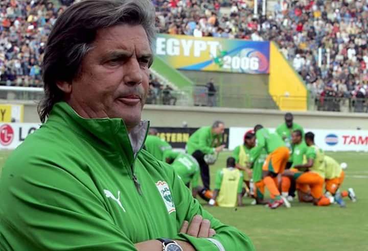 teekeo_ci's tweet photo. C'est avec une immense tristesse que nous apprenons le décès d'Henri Michel, momument du football français, survenu dans sa 70e année.
Sélectionneur des éléphants de Côte d'Ivoire de 2004 à 2006
Nous adressons nos plus sincères condoléances à sa famille et à ses proches. https://t.co/bcJzkTVD43