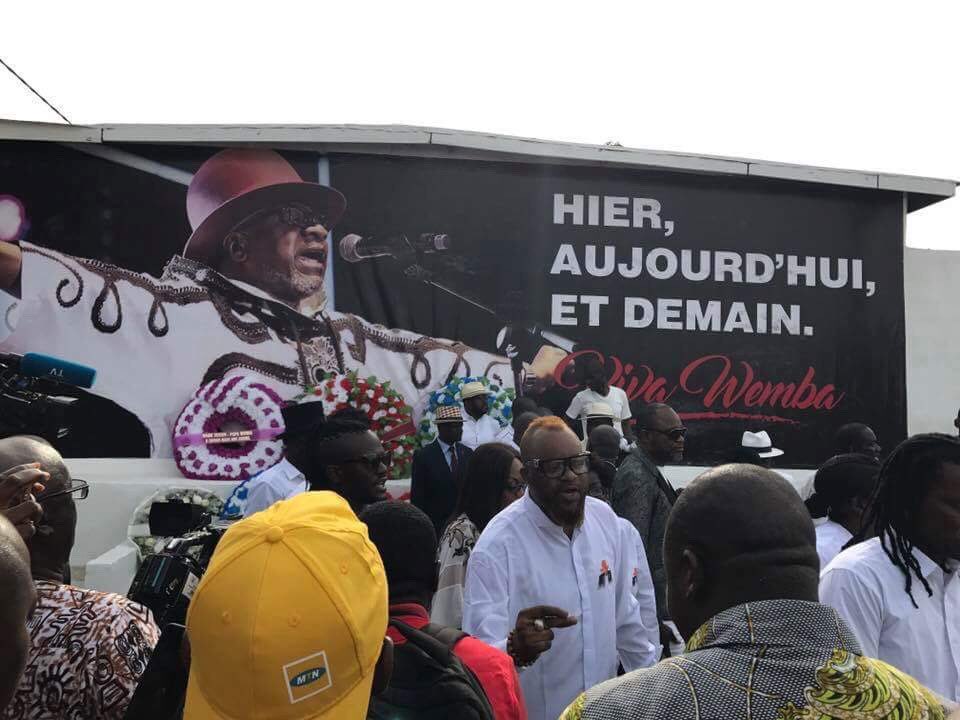africaradioOFF's tweet photo. 😢 Il y a 2 ans jour pour jour, Papa Wemba disparaissait de manière tragique.
Pensée pour la famille et les proches du Roi de la Rumba en ce triste anniversaire. 🙏🏾 https://t.co/tARQYV5rcn