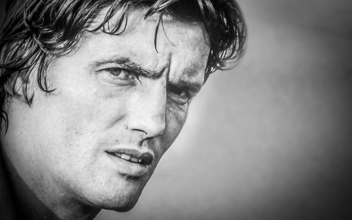 FCNantes's tweet photo. Une légende. LA légende.

Le FC Nantes vient d'apprendre avec une immense tristesse la disparition de son emblématique ex-capitaine Henri Michel.

➡ https://t.co/oXZBrZNziO https://t.co/RKDdAUq5bH
