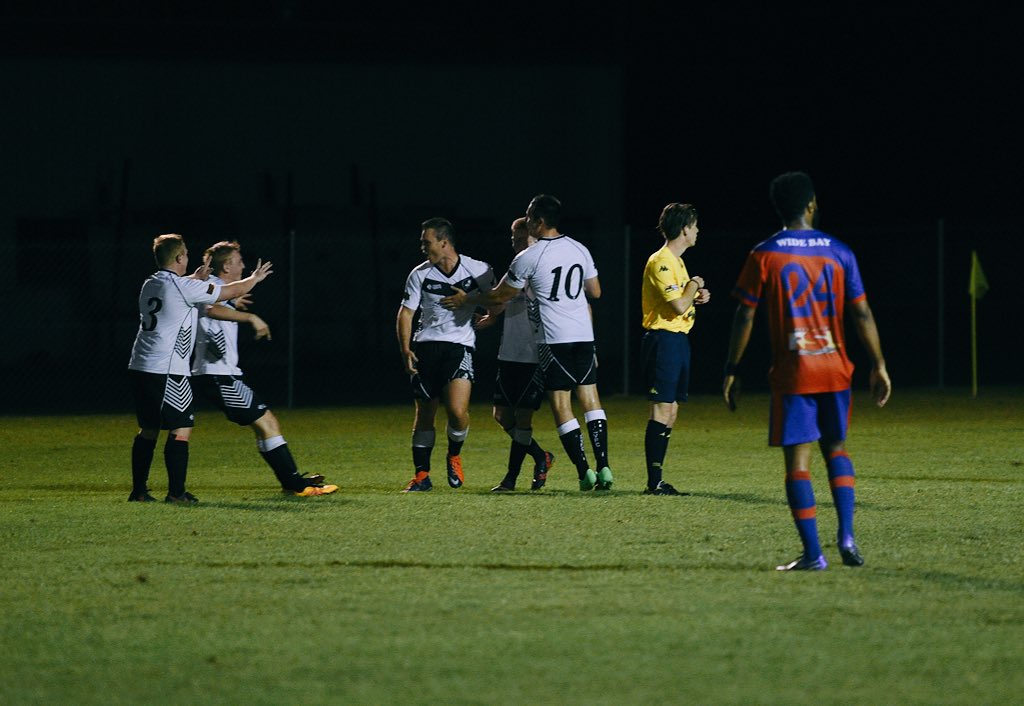 Doon Villa have scored again. Unsure of goal scorer but they lead <a href="/TheBUCCS/">Wide Bay Buccaneers</a> 2-1 with not too long to go. #FFACup @FFACup <a href="/footballclickau/">Football Click</a> <a href="/FootballQLD/">Football Queensland</a>