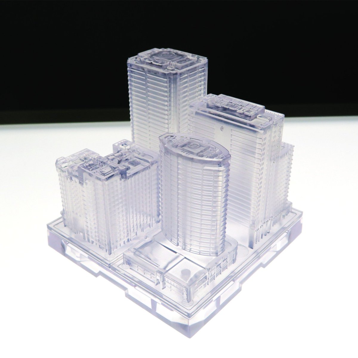 ট ইট র 日本卓上開発 Base2500では透明な素材を使ったクリアユニット を販売していますが既存のラインナップにホワイトの中層ビルを1種類追加して販売しています 涼しげなカラーリングはインテリアにもおすすめです 通販も行っていますのでぜひご利用ください