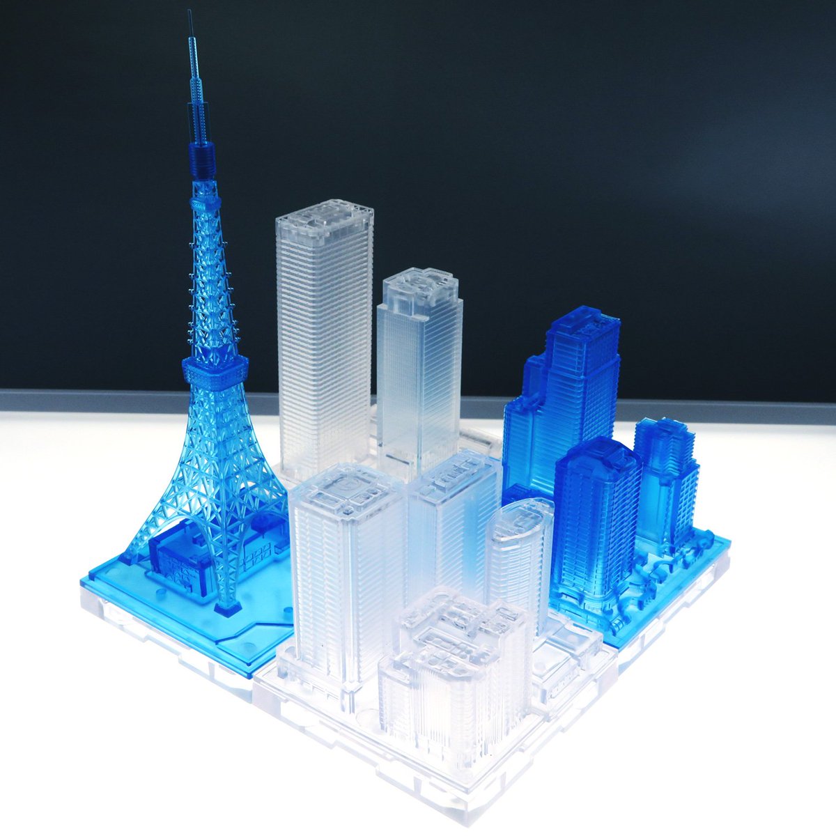 ট ইট র 日本卓上開発 Base2500では透明な素材を使ったクリアユニット を販売していますが既存のラインナップにホワイトの中層ビルを1種類追加して販売しています 涼しげなカラーリングはインテリアにもおすすめです 通販も行っていますのでぜひご利用ください