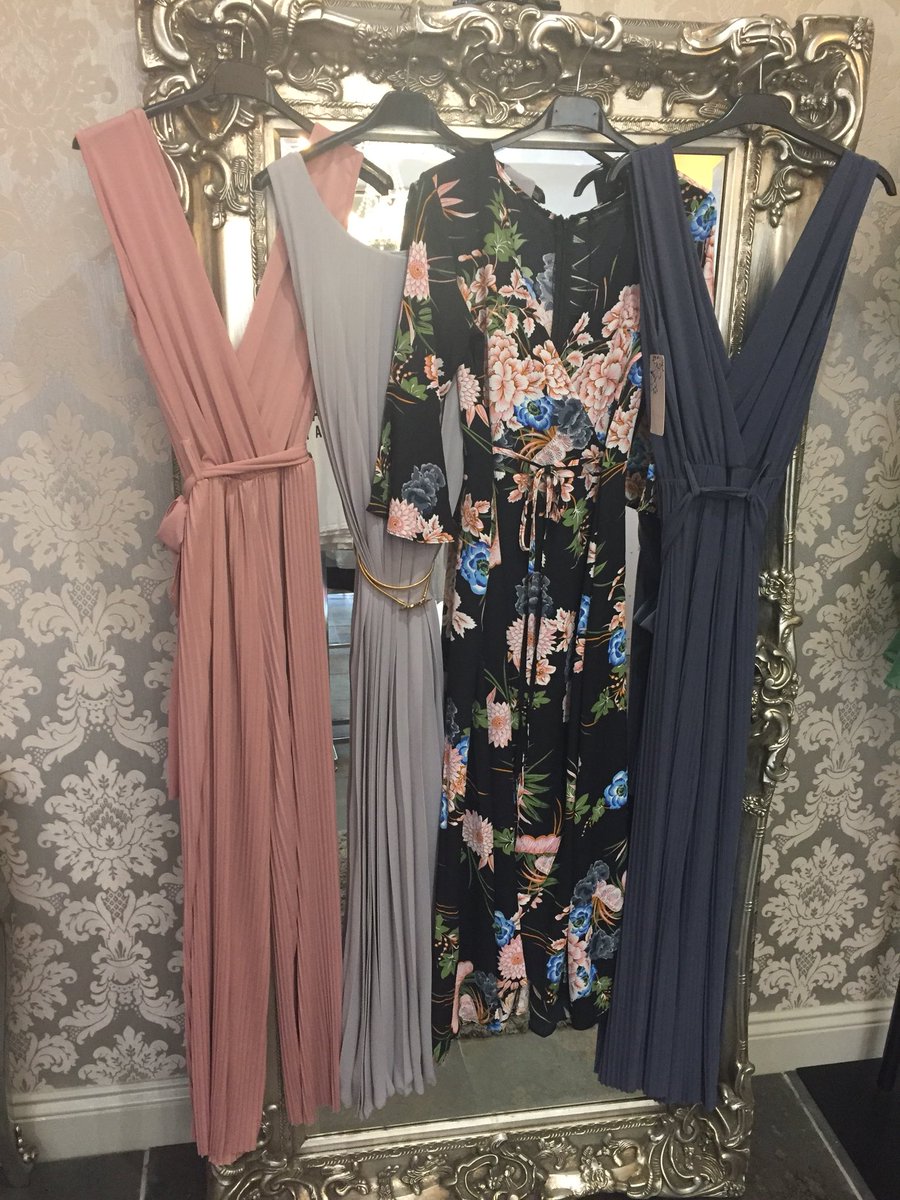 danniboutique's tweet photo. N E W  S T O C K ✨🌸🌼 pretty outfits ready for the summer online now @ https://t.co/1JGRz7mlhR #springsummer18 #floral #jumpsuits #dresses #mididress #lightcolours #fresh #DANNI #Boutique https://t.co/ZhK5vOnDkO
