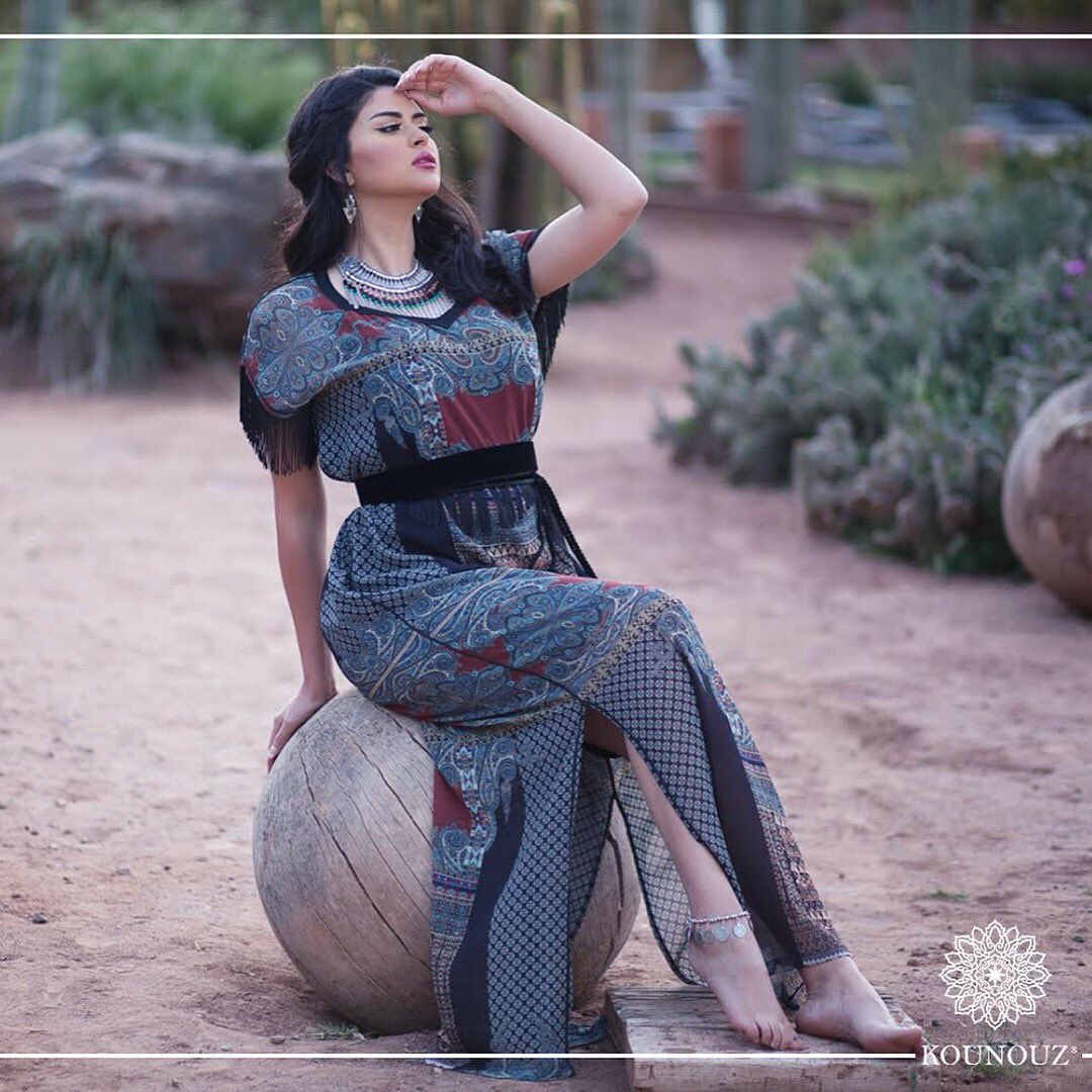 DomTakMusic's tweet photo. أحدث صور للنجمة المغربية الجميلة #سلمى_رشيد 
ما رأيكم في اطلالتها ؟ ومن هي الاجمل ؟ 
@SalmaRach 
#DomTakMusic https://t.co/KATdXMg58D