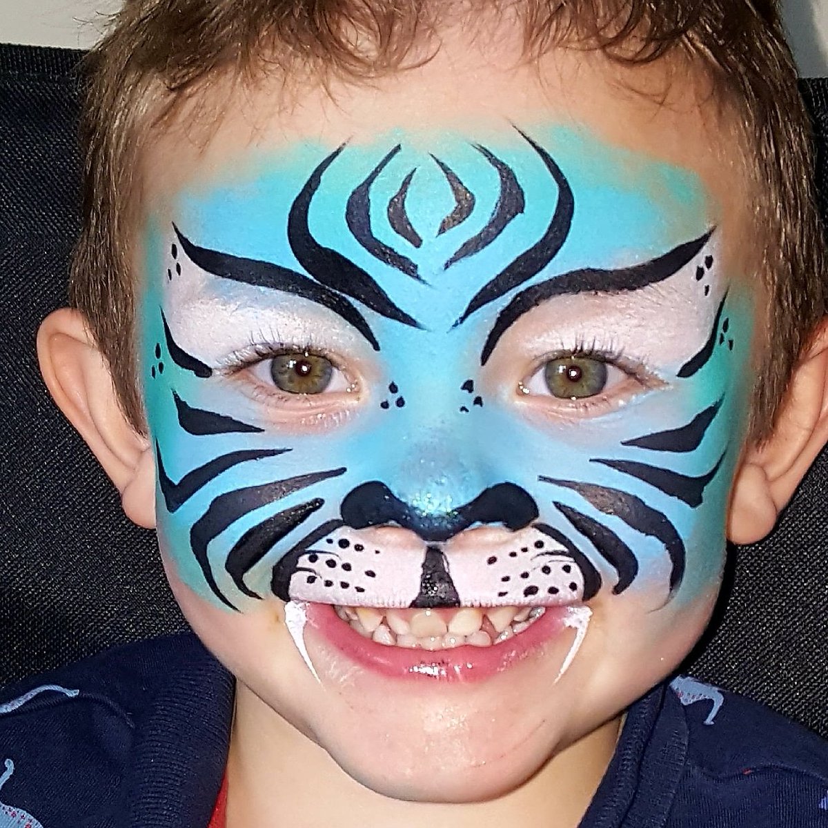 CatLawrence1's tweet photo. My fav paint this week ♥️
#FacePainter #facepaint #tiger #cutefacepaint #Flintshire #flintshiretweets #northwalestweets #chestertweets #Chester #NorthWales #kidsdirect #kidsentertainer #kidsparty https://t.co/xjQwFqEM1G