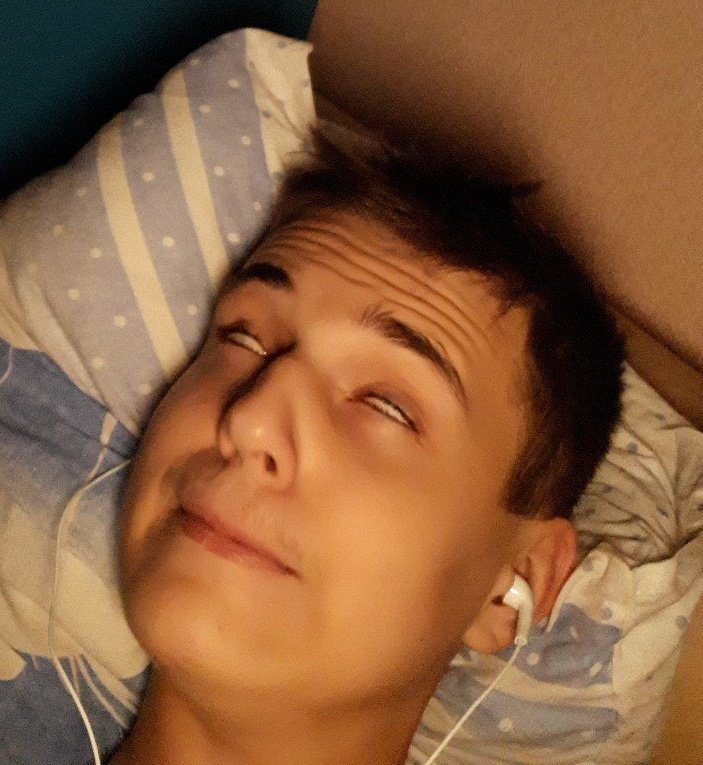 lazyreader_'s tweet image. Ходят слухи, что @RMaridik не понимает сути твиттера