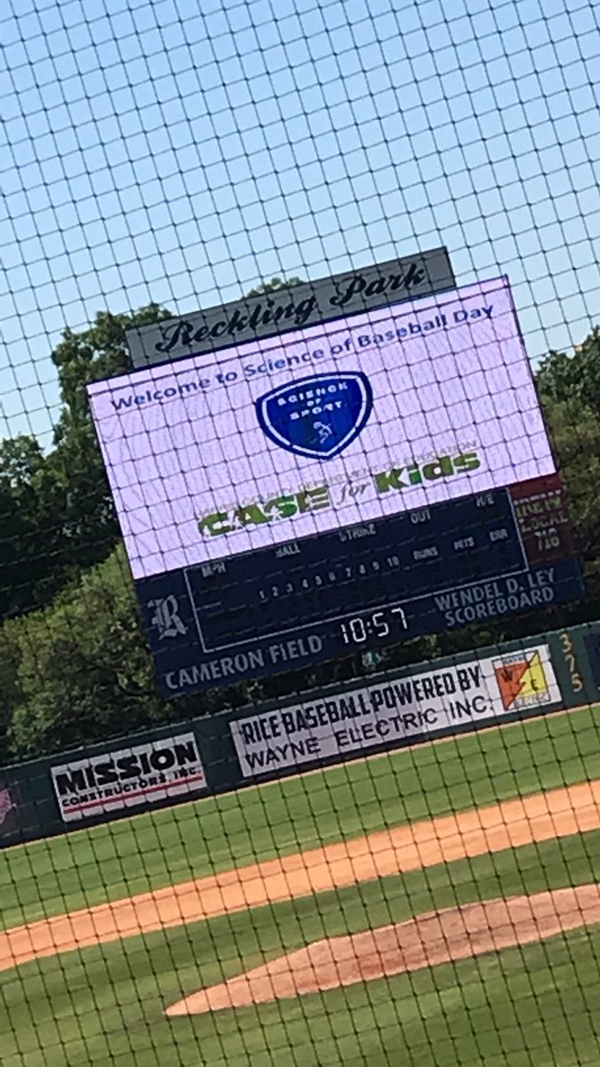 ChasCelestine's tweet image. It’s Hot, But WE here!!! #ScienceofSports #KidsDay #CaseforKids @HCDE_CASE