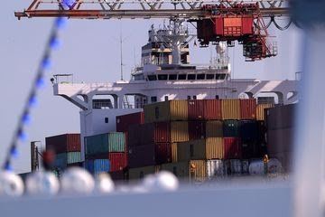 We can't revolutionize the shipping industry if everyone's using a different #blockchain system. We need to set up a industry wide standard #logistics #supplychain #digitaltransformation #industry40
buff.ly/2vOlHMT