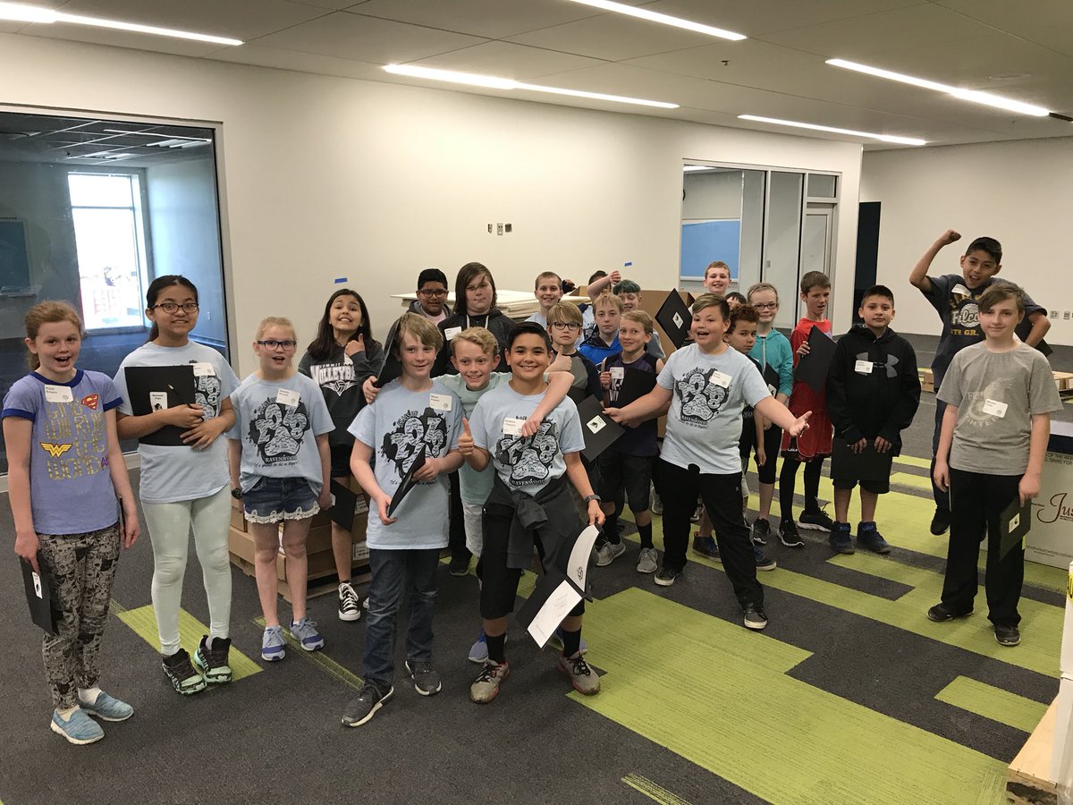 So excited for these 6th graders to be here next year! #sabercatstrong @ST_MS10