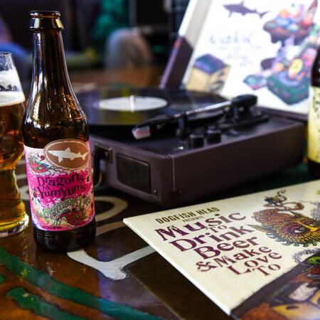 PlazaBeerWalk's tweet photo. Join us in @plazadistrict tomorrow night, for great @dogfishbeer brews - including the new @theflaminglips collaboration, Dragons &amp; Yum Yums!! A portion of all featured beer sales will be donated to Eugene Field Elementary - details at https://t.co/ozX8ZmtzoN https://t.co/h3zD1lzjyS