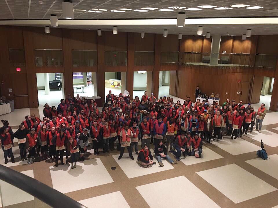 FredResLife's tweet image. Another successful Buffalo News Kids Day! Thank you to all these amazing volunteers from our residence halls and campus groups for getting up early, making the best of the weather to sell newspapers for Buffalo Children’s Hospital! We raised over $2,000 🎉 #fredreslife #fredoniau