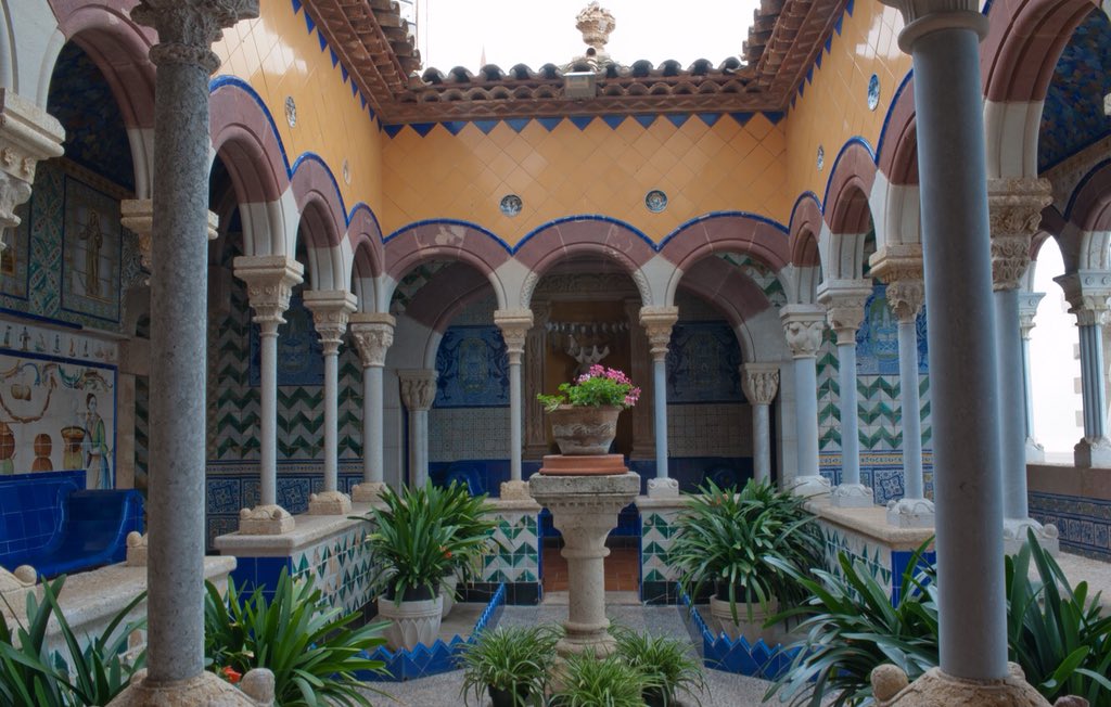 MuseusDeSitges's tweet photo. Avui ens acomiadem del #cityMW amb uns dels racons més màgics que tenim a #Sitges
El claustre del Palau de Maricel.
Demà seguim al #MuseumWeek descobrint i coneixent més el nostre patrimoni.
#igersitges #instamuseum https://t.co/V1k9FFUuVj