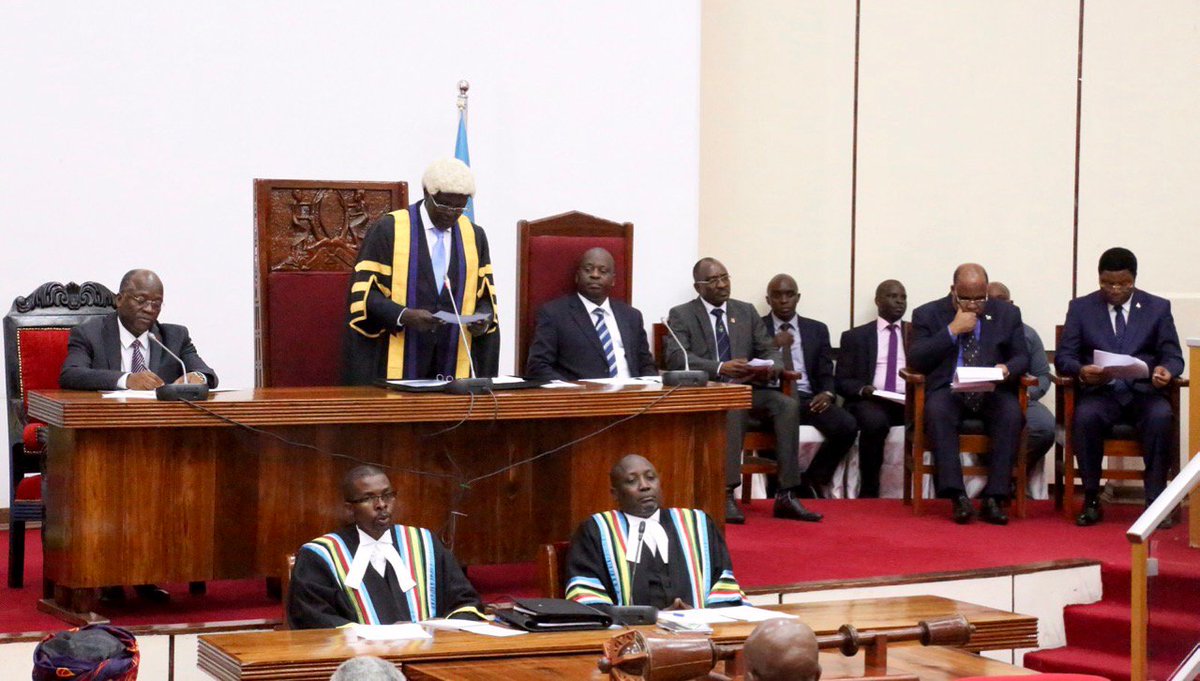 EA_Bunge's tweet image. President Magufuli addresses EALA     bit.ly/2HojtZZ

Cc: @martin_ngoga @BobiOdiko @KTNNews @NewTimesRwanda @ntvuganda @RTNBurundi @sstv @TheCitizenTZ @The_EastAfrican @azamtvtz @IGIHE @nbstv @MwananchiNews @swahilitimes
