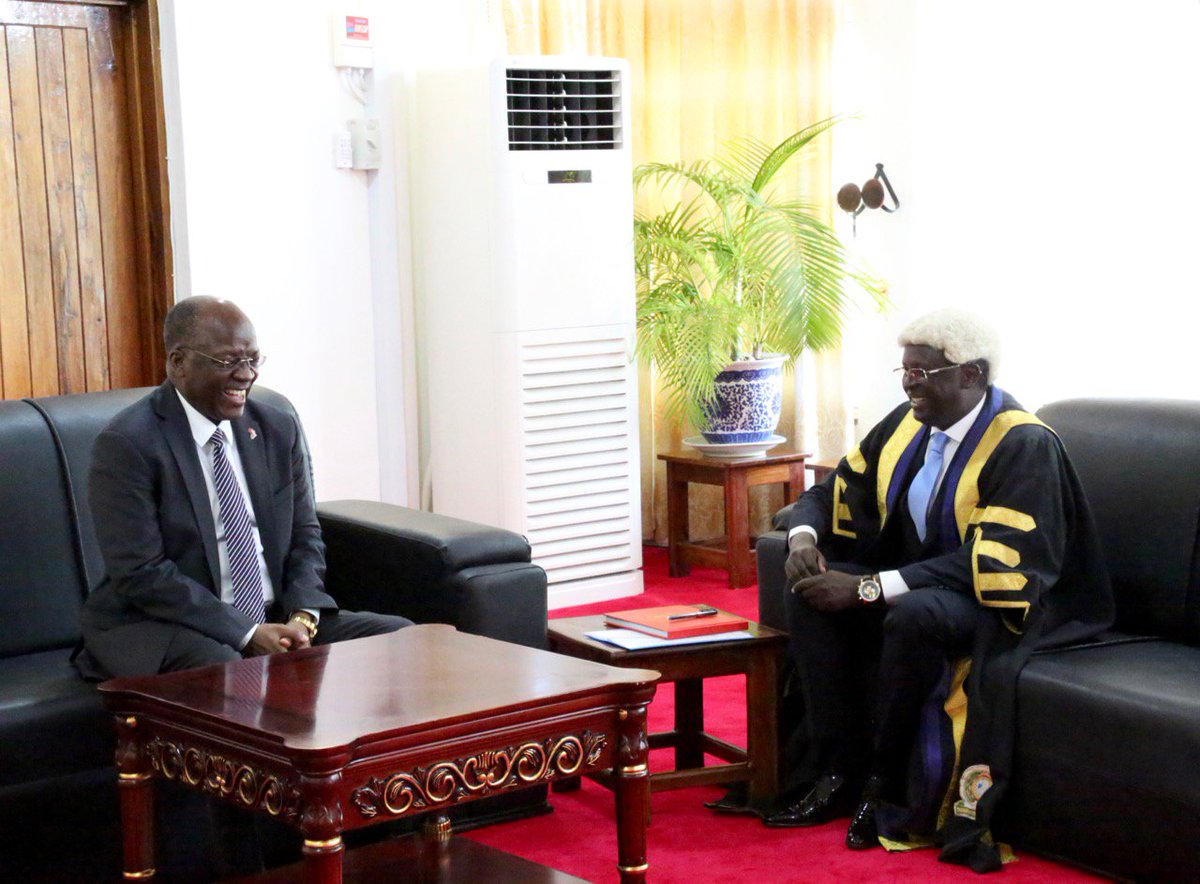 EA_Bunge's tweet image. President Magufuli addresses EALA     bit.ly/2HojtZZ

Cc: @martin_ngoga @BobiOdiko @KTNNews @NewTimesRwanda @ntvuganda @RTNBurundi @sstv @TheCitizenTZ @The_EastAfrican @azamtvtz @IGIHE @nbstv @MwananchiNews @swahilitimes